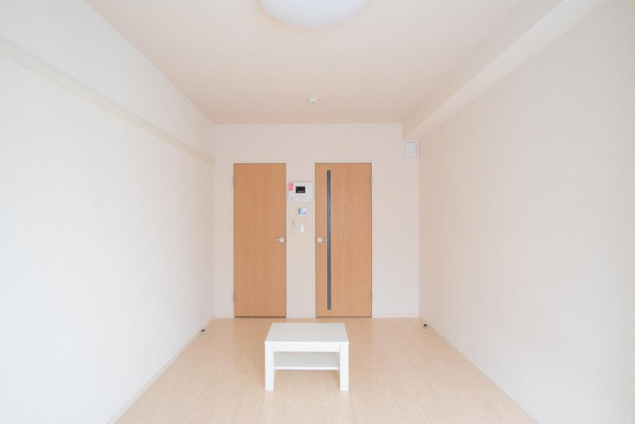 Room image 9