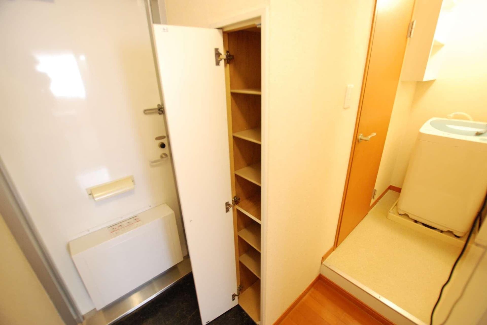 Room image 16