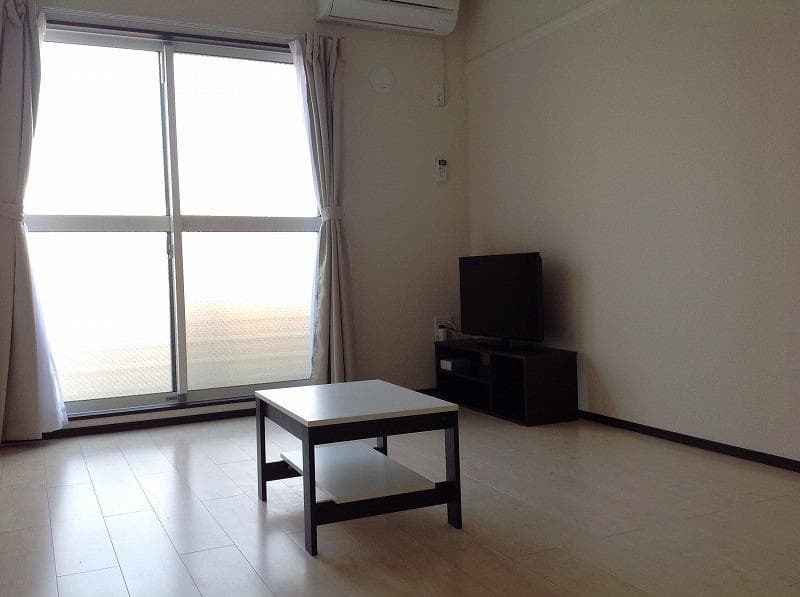 Room image 11