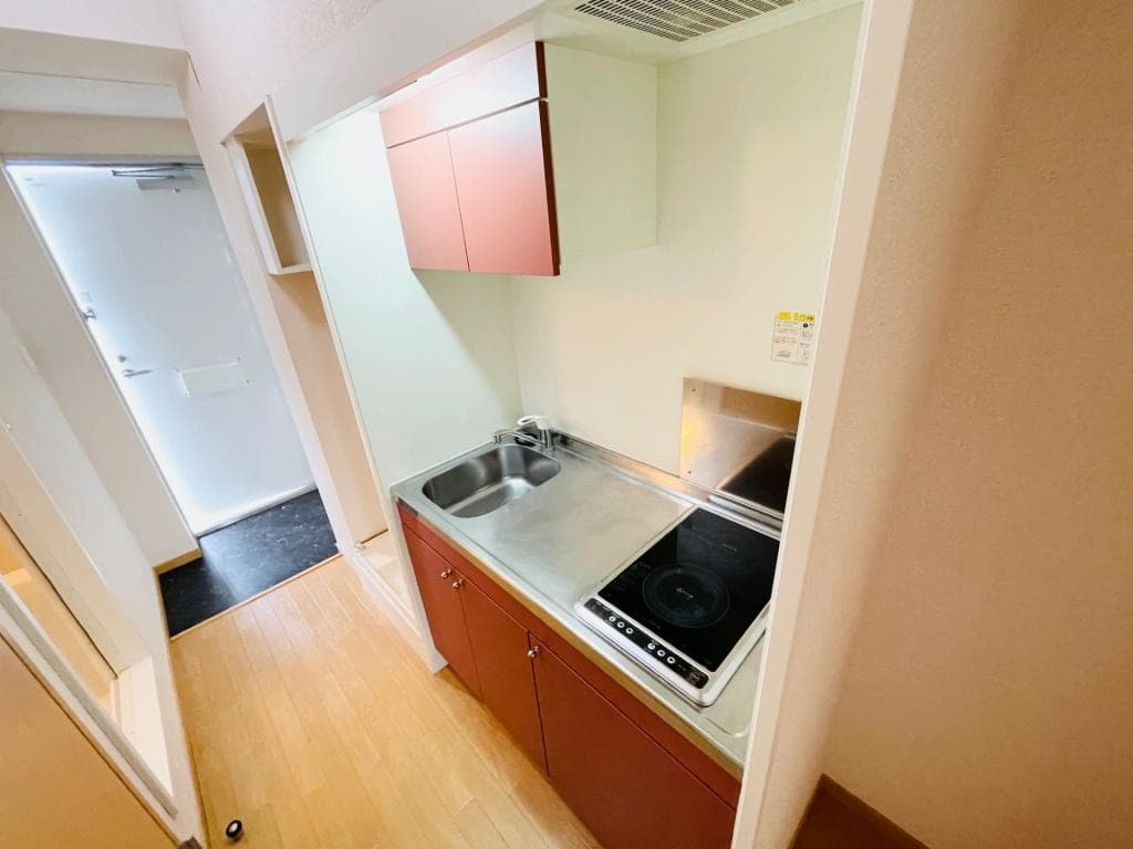 Room image 8