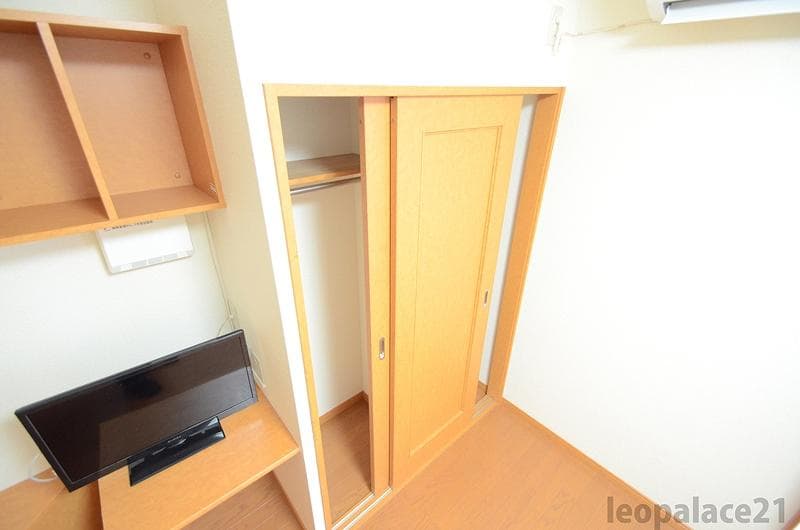 Room image 10