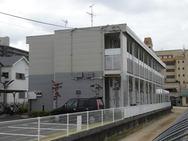 Main exterior of leopalace Fuchu Kita