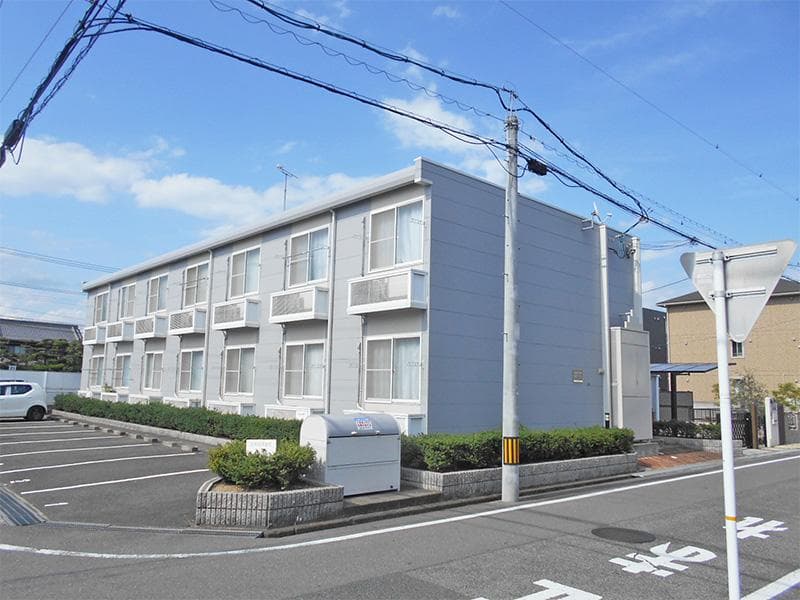 Main exterior of leopalace Minami Teshiro