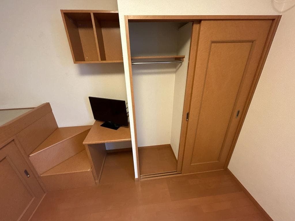 Room image 9