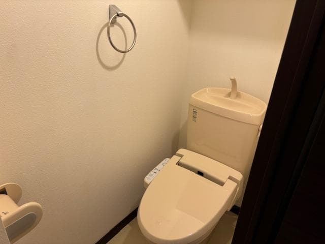 Room image 10