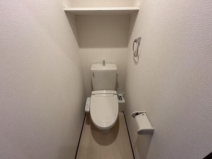 Room image 8
