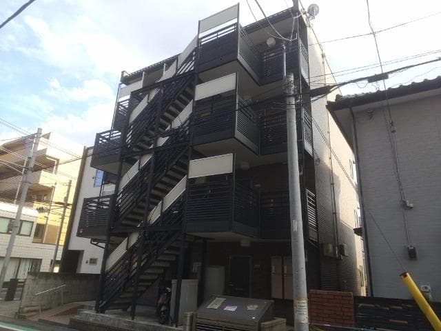 Main exterior of LEONEXT Saku 2