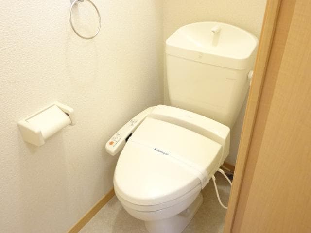 Room image 9