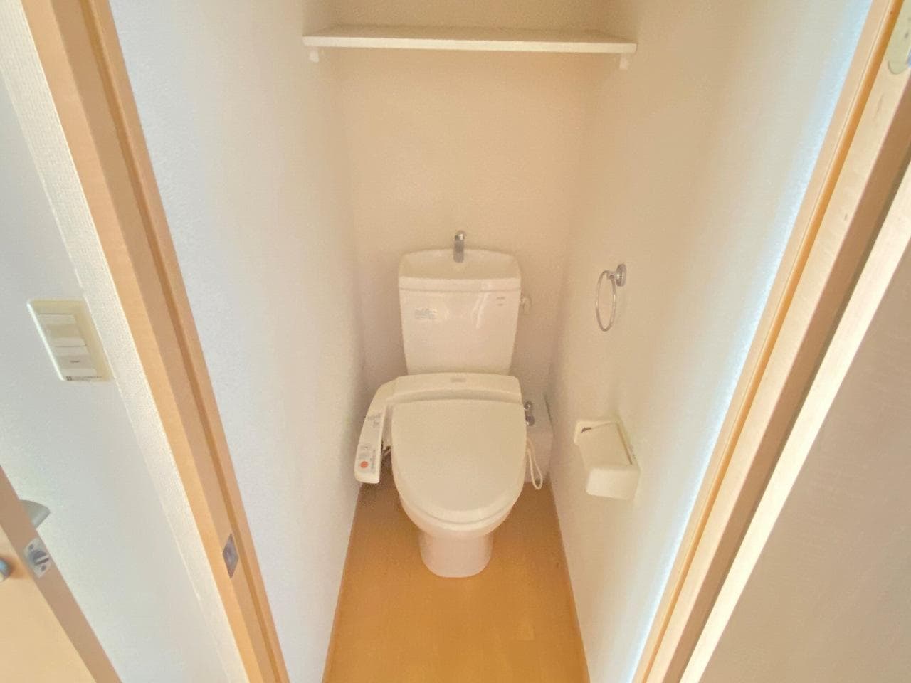 Room image 8