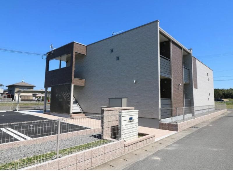 Main exterior of CLEINO YAMAKI