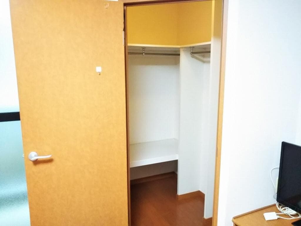 Room image 12