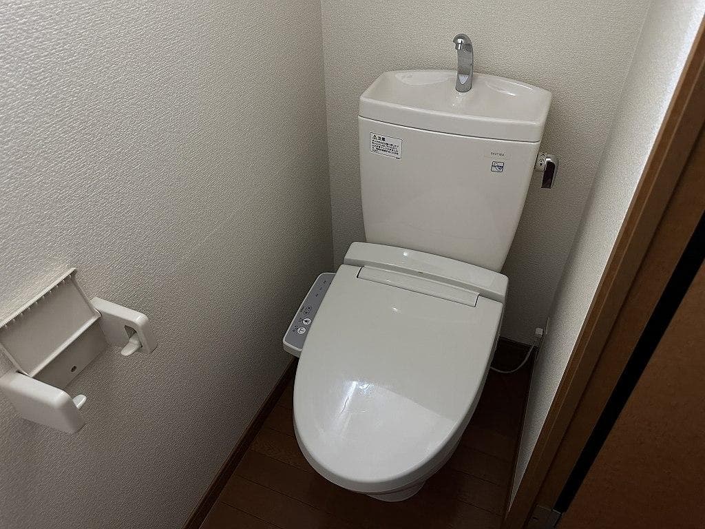Room image 10