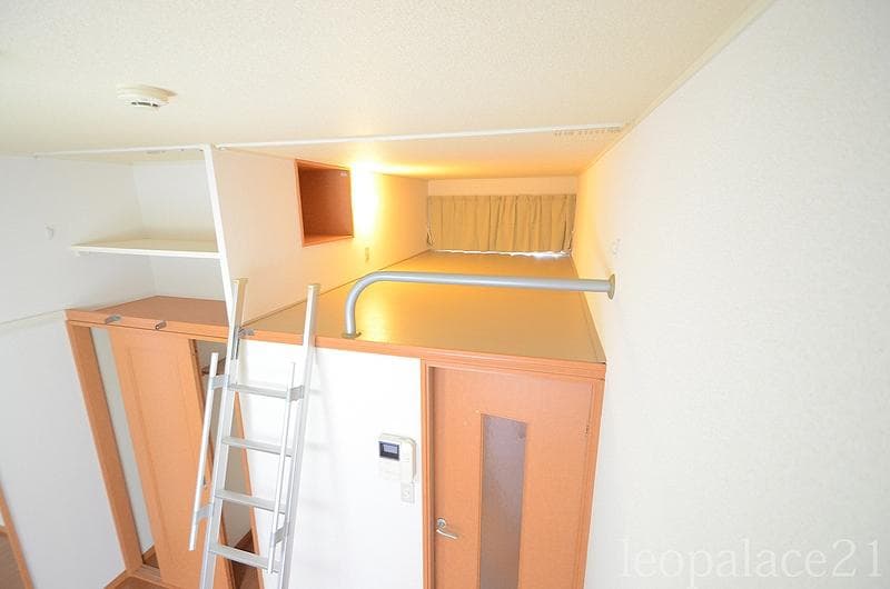 Room image 12