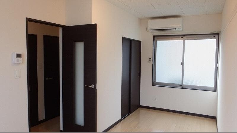 Preview interior of LEONEXT Riverside YAS