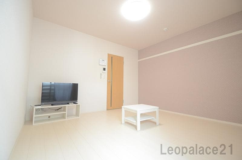 Room image 16