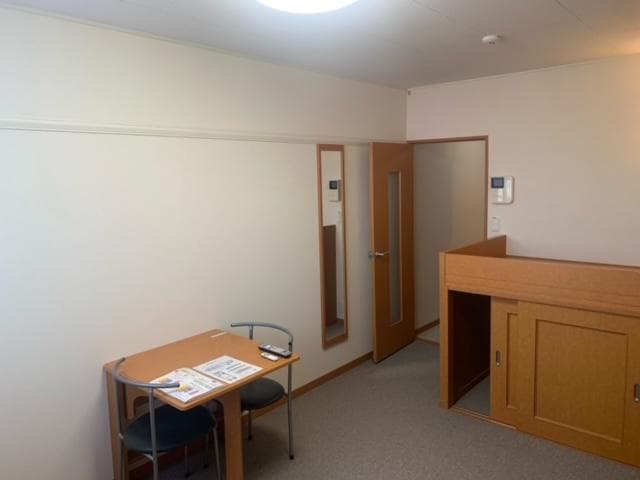 Preview interior of leopalace Tomioka