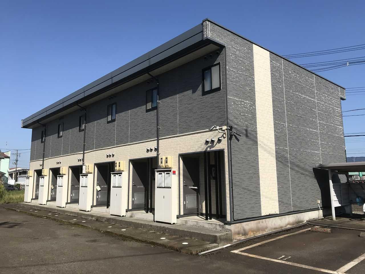 Main exterior of leopalace Kanna
