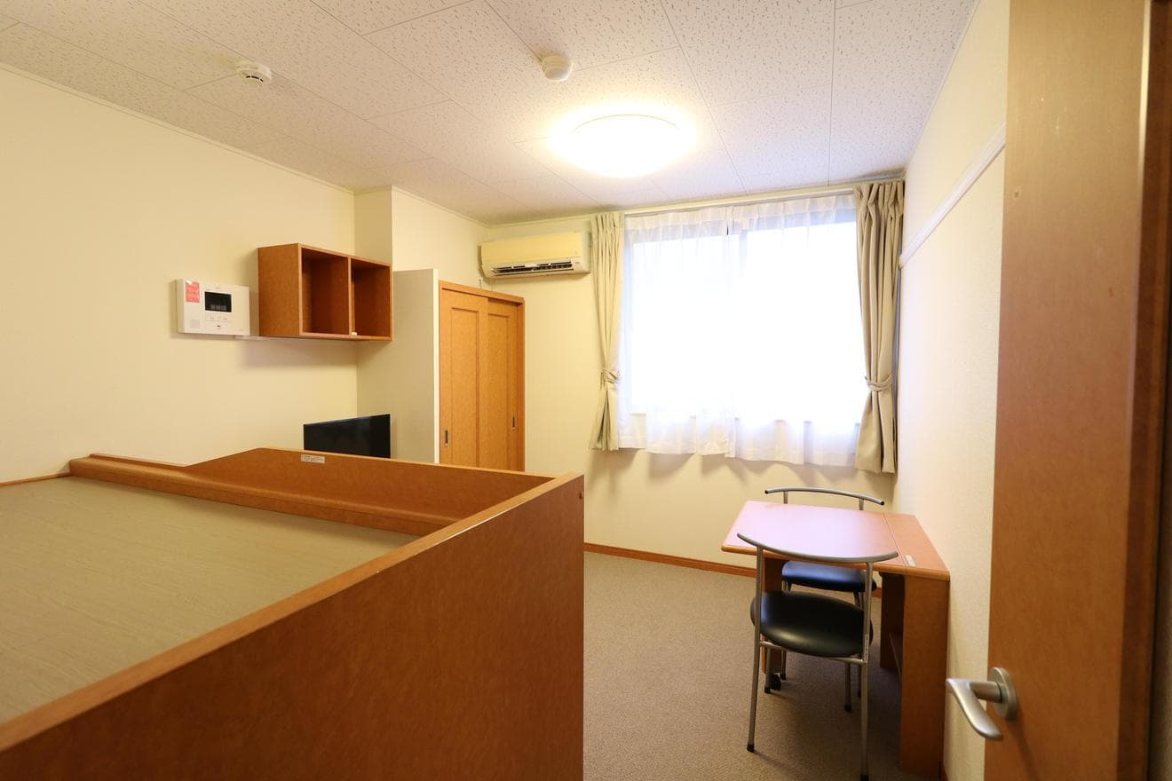 Room image 11