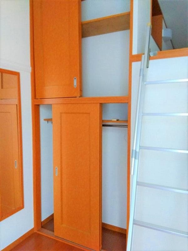 Room image 8
