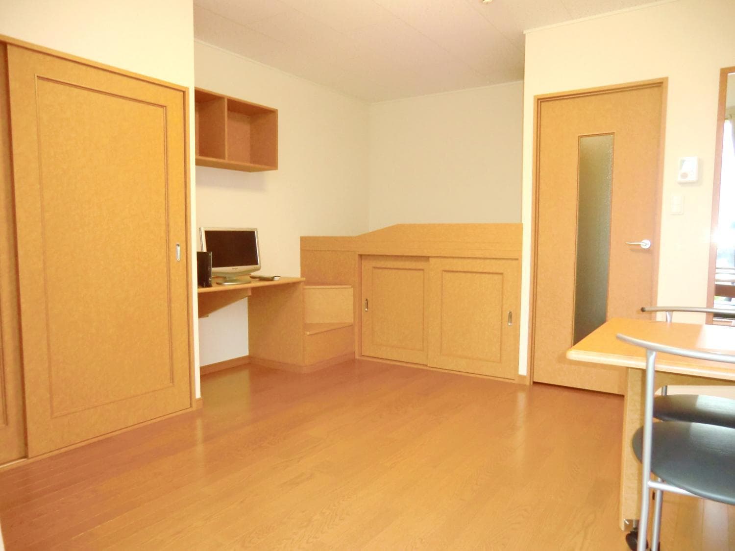 Room image 13