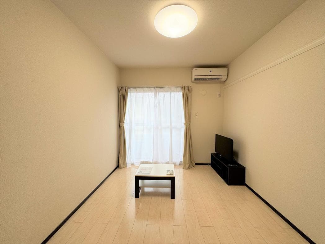 Room image 11