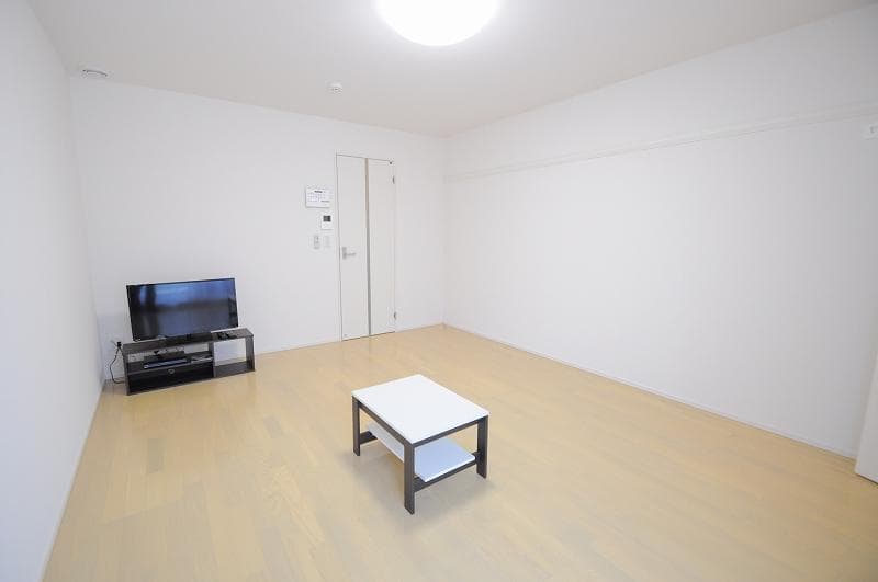 Preview interior of LEONEXT Prendre