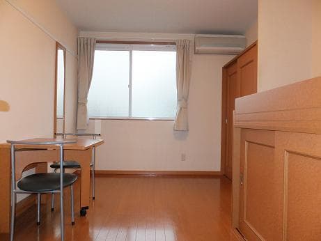 Preview interior of leopalace momo