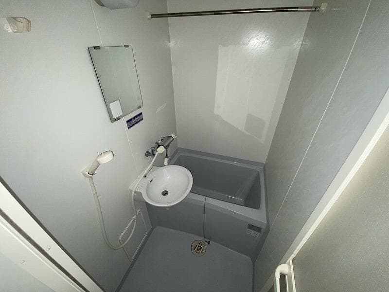 Room image 8