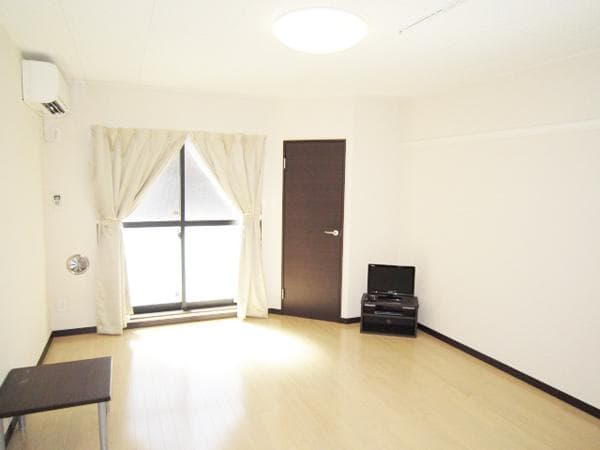 Preview interior of LEONEXT Riverside Kashiwara