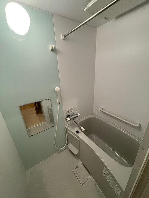 Room image 9