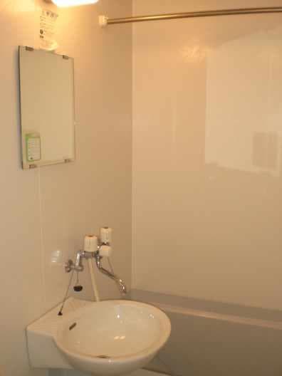 Room image 8