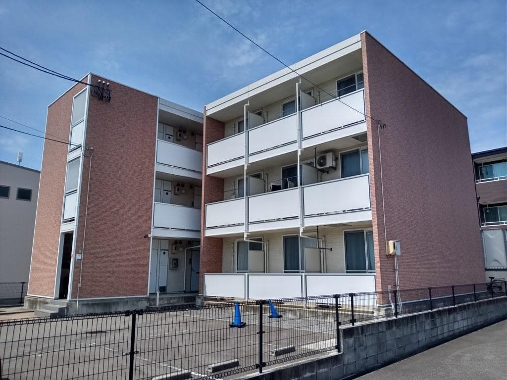 Main exterior of leopalace Sunshine