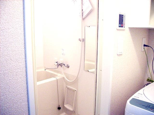 Room image 10