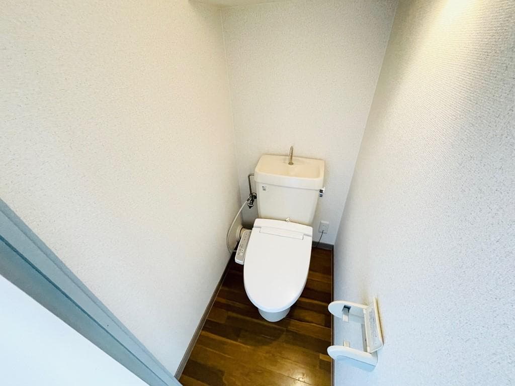 Room image 12