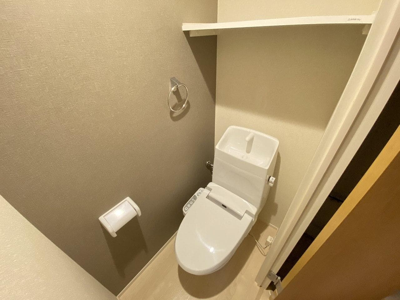 Room image 10