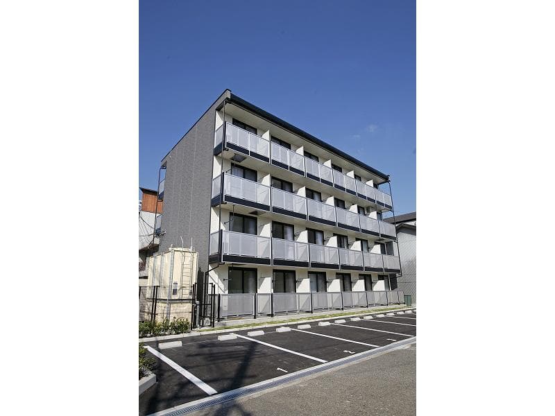 Main exterior of leopalace Shariji CF