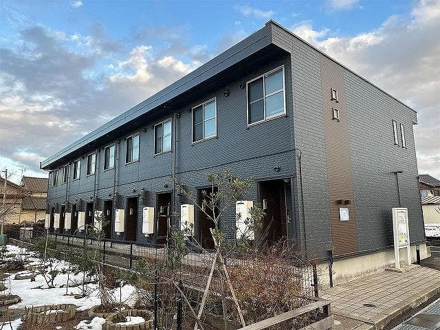 Main exterior of LEONEXT Fall
