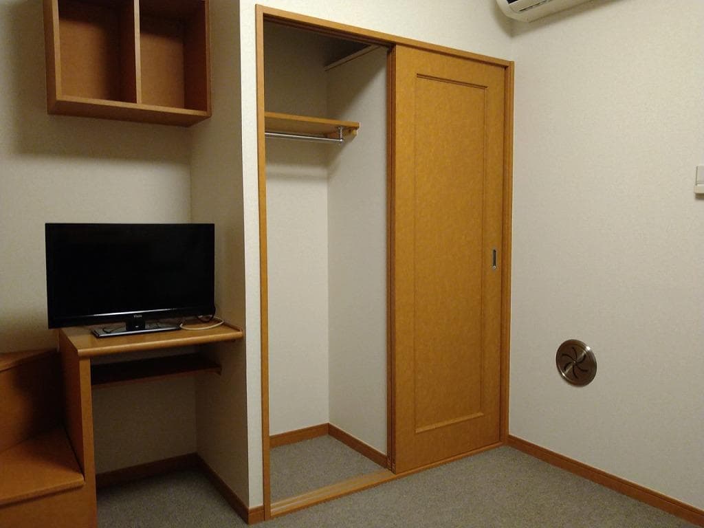 Room image 10