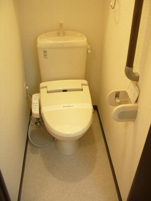 Room image 12