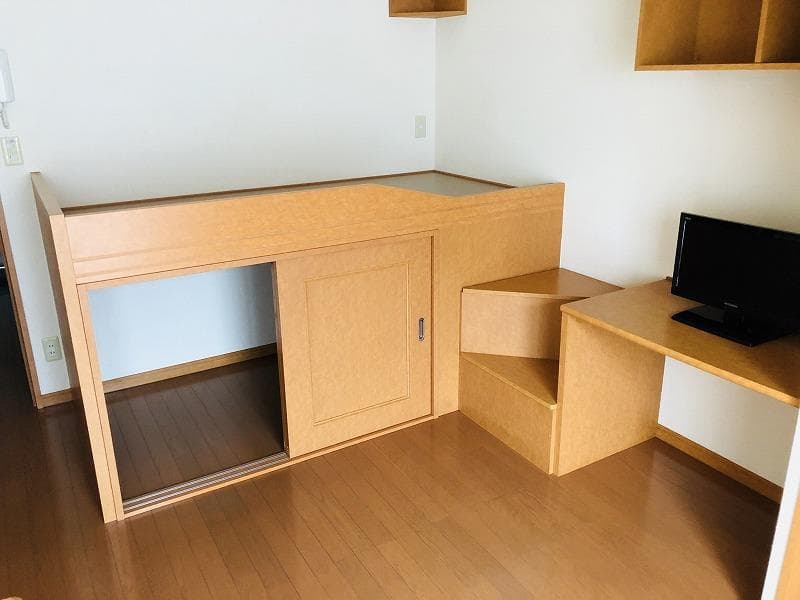 Room image 16