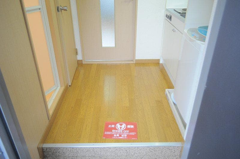Room image 11