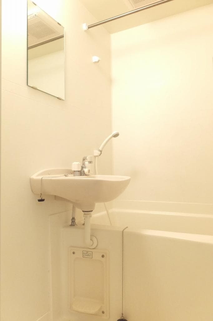 Room image 13