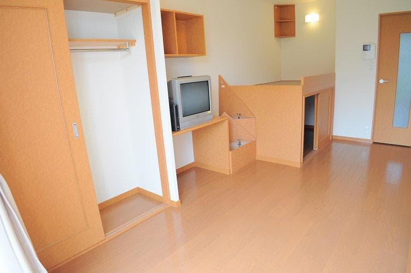 Room image 12