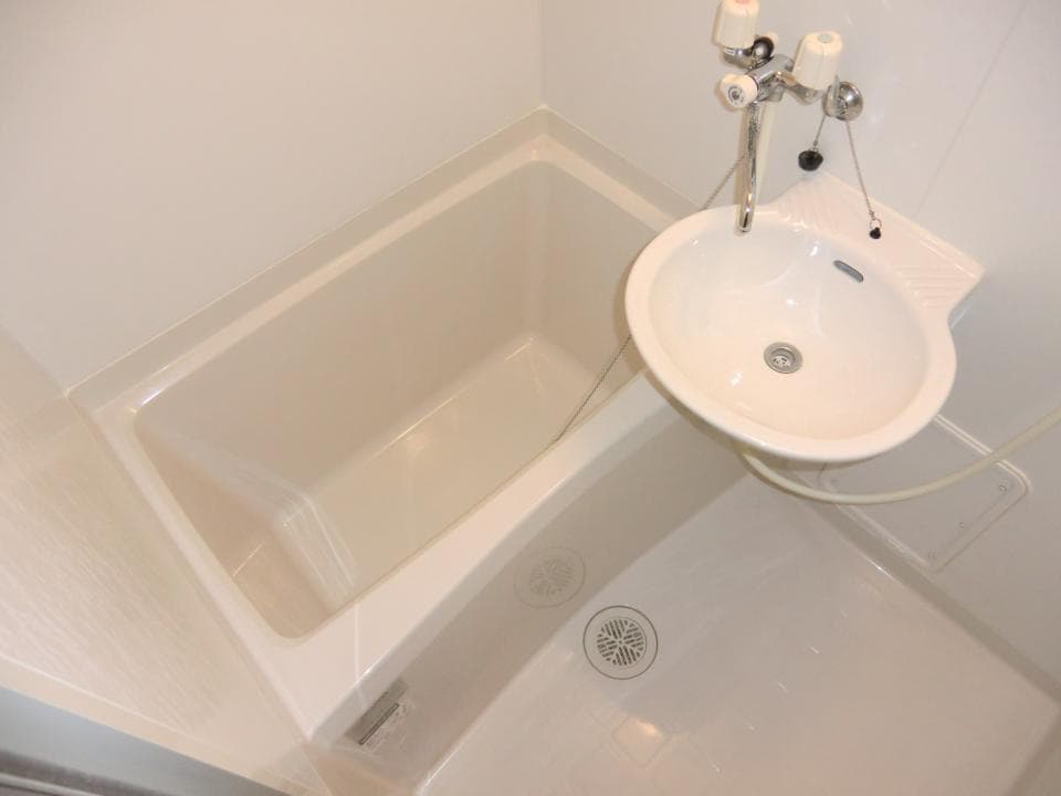 Room image 15