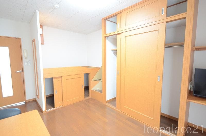 Room image 16