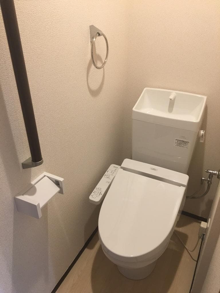 Room image 10