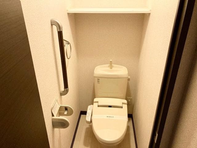 Room image 13