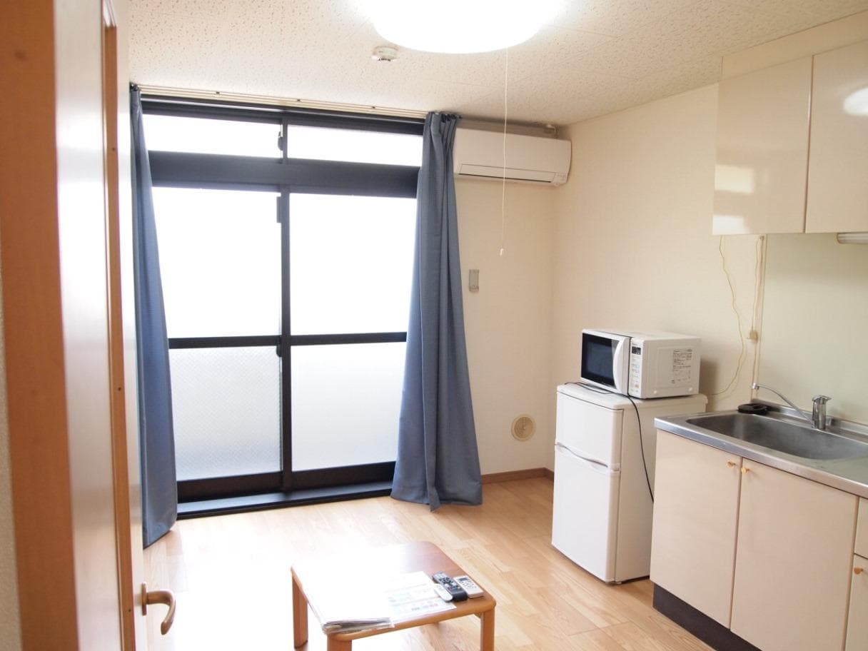 Preview interior of leopalace Nakadai