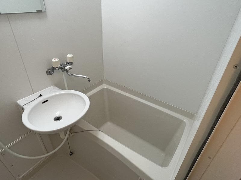 Room image 8