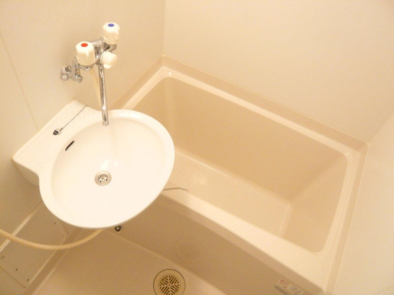 Room image 9